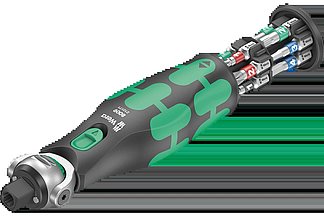 Le cliquet Zyklop Pocket compact avec réserve d’embouts qui tient dans la poche du pantalon.